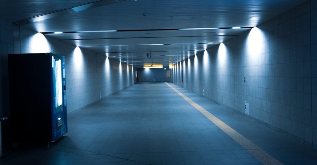 Hiukkasfysiikka - Higgsin bosoni: Avain ymmärtämään universumin salaisuuksia