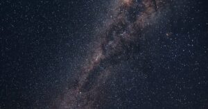 Linnunrata - Linnunradan salaisuudet paljastuvat: Uutta valoa tähtien kemialliseen kahtiajakoon