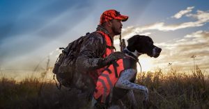 Muovikielto - Miksi muovikuppien kieltäminen lykkääntyy taas? Taustalla piilevät syyt ja seuraukset