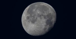 Neutronitähdet - Uutta Valoa Neutronitähtien Räjähdyksistä: Avain Kosmisen Elämän Arvoituksiin