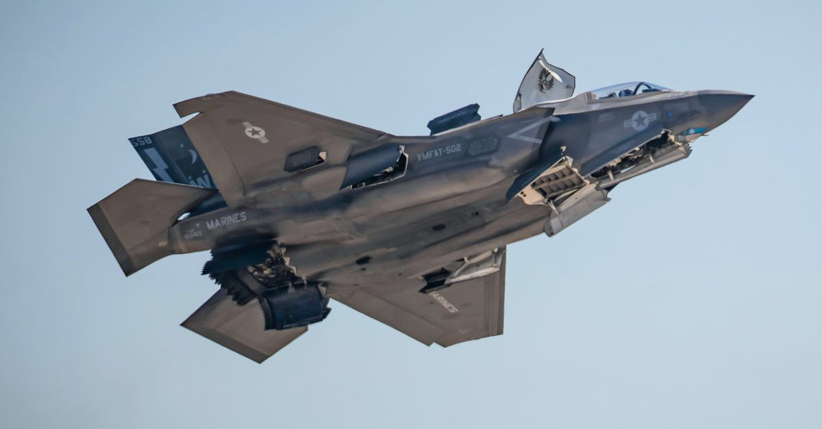 Kybersodankäynti - F-35 Ohjelmiston Uudet Kyberhaasteet ja Innovatiiviset Ratkaisut: Mitä Tulevaisuus Pitää Sisällään?