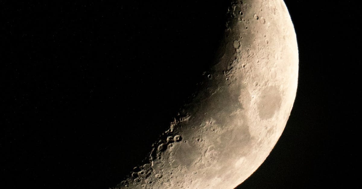 kuunvapinat - Uutta tietoa Kuun pinnalta: Kuun kutistuminen tuo esiin geologisia yllätyksiä