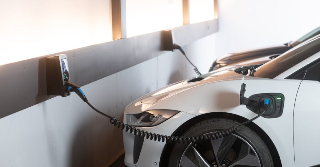 Sähköajoneuvot - Massachusetts panostaa tulevaisuuteen: Ilmaisia EV-latureita edistämään vihreää siirtymää