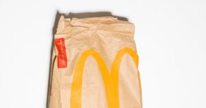 Yksityisyys - Miksi kaikki poistavat ChatGPT:n? Syynä Pentagonin yllättävä sopimus