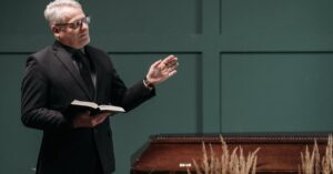 Johtajuus - Jay Graber siirtyy sivuun – Bluesky toimitusjohtaja etsinnässä uutta suuntaa varten