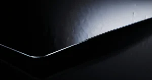 Mikä on OLED-näyttö? Näin itsevalaiseva näyttöteknologia toimii